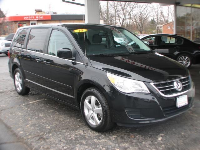 2010 Volkswagen Routan SE w/RSE & Nav