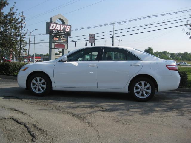 2009 Toyota Camry XLE 5-Spd AT