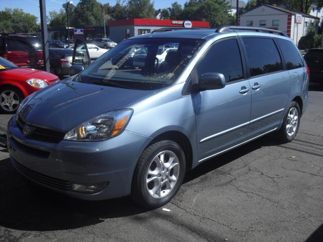 2005 Toyota Sienna XLE Limited