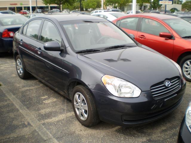 2010 Hyundai Accent GLS 4-Door