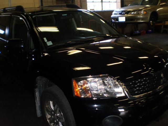 2010 Mitsubishi Endeavor LS 2WD