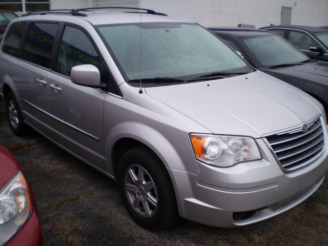 2010 Chrysler Town & Country Touring