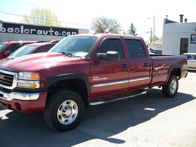 2004 GMC Sierra 2500HD SLT Crew Cab Long Bed 4WD