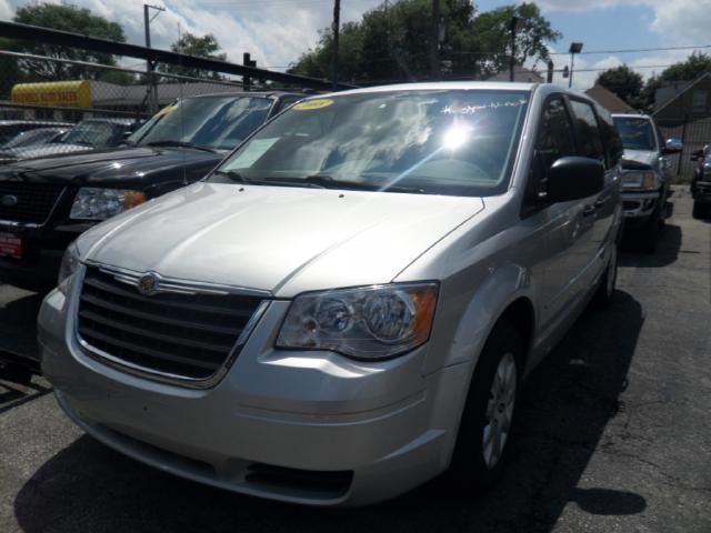2008 Chrysler Town & Country LX